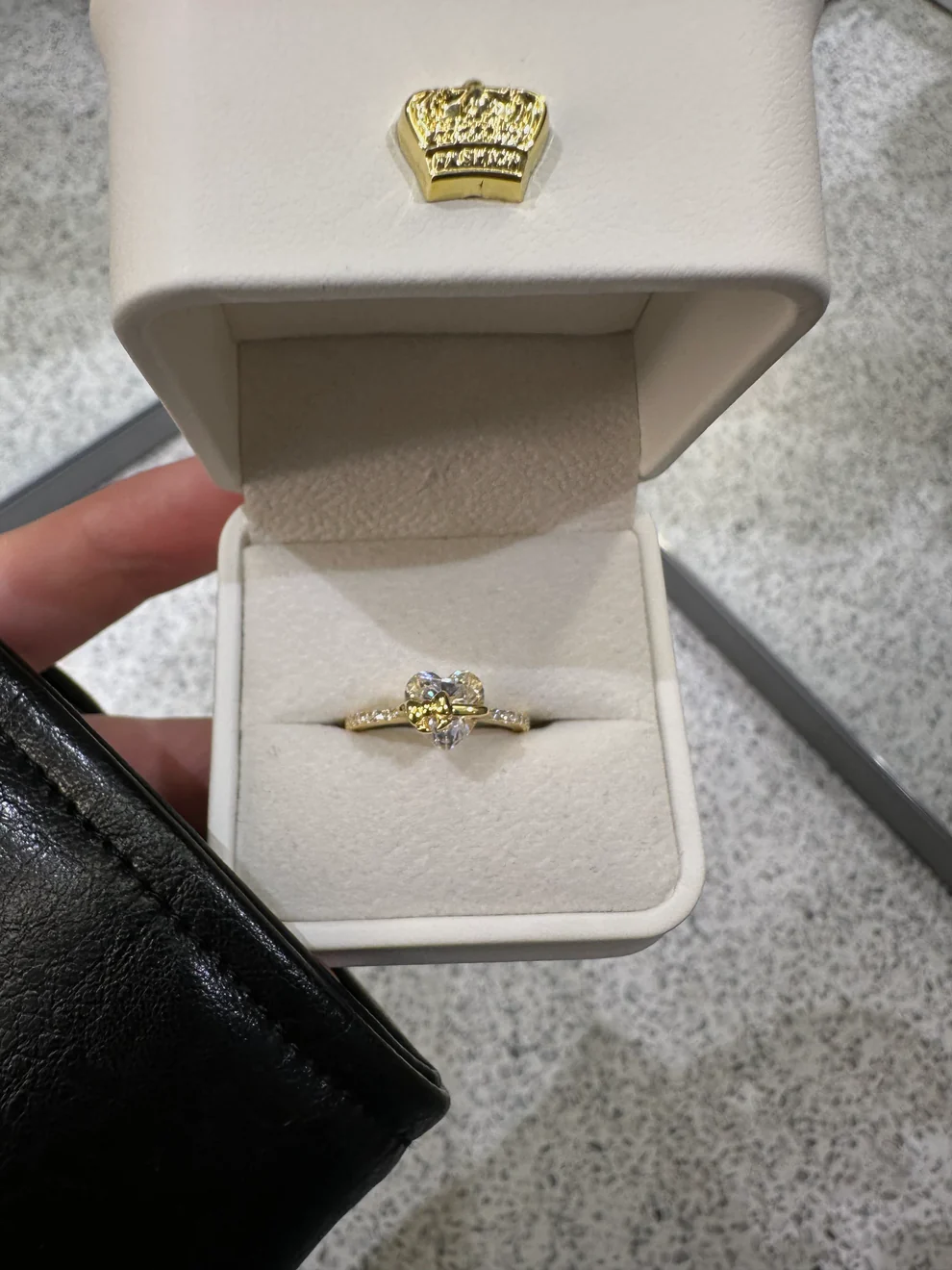 ETERNAL BOW RING